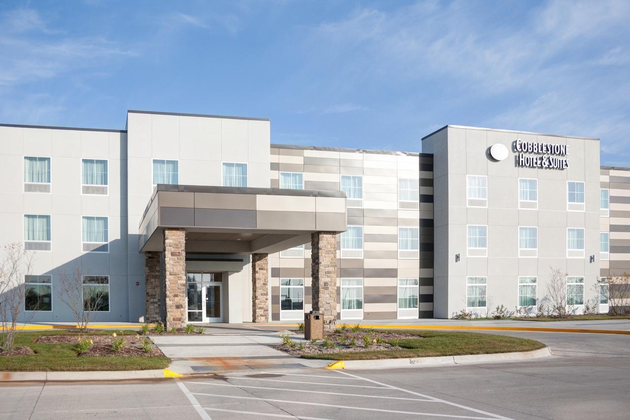 Hotel Cobblestone And - 3*