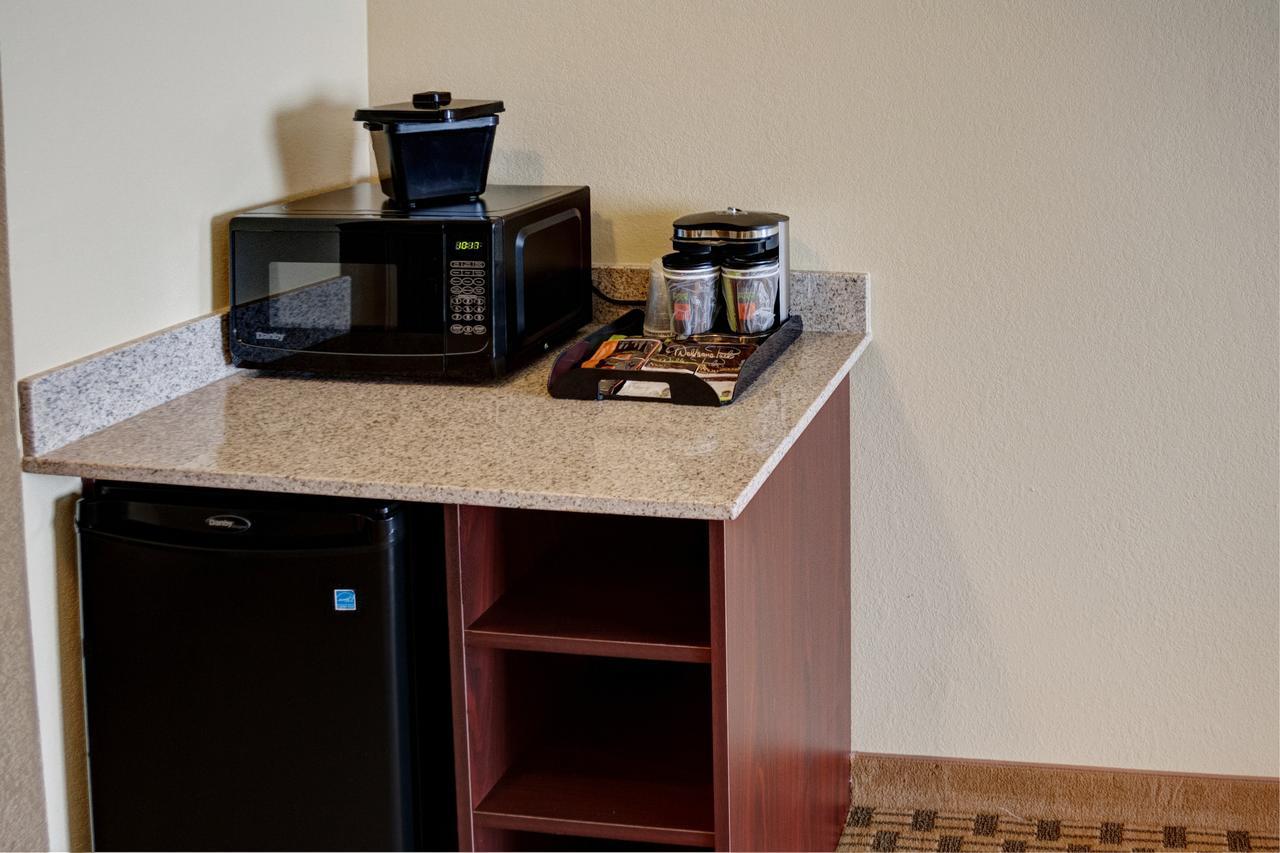 Cobblestone Hotel&suites - Hotel