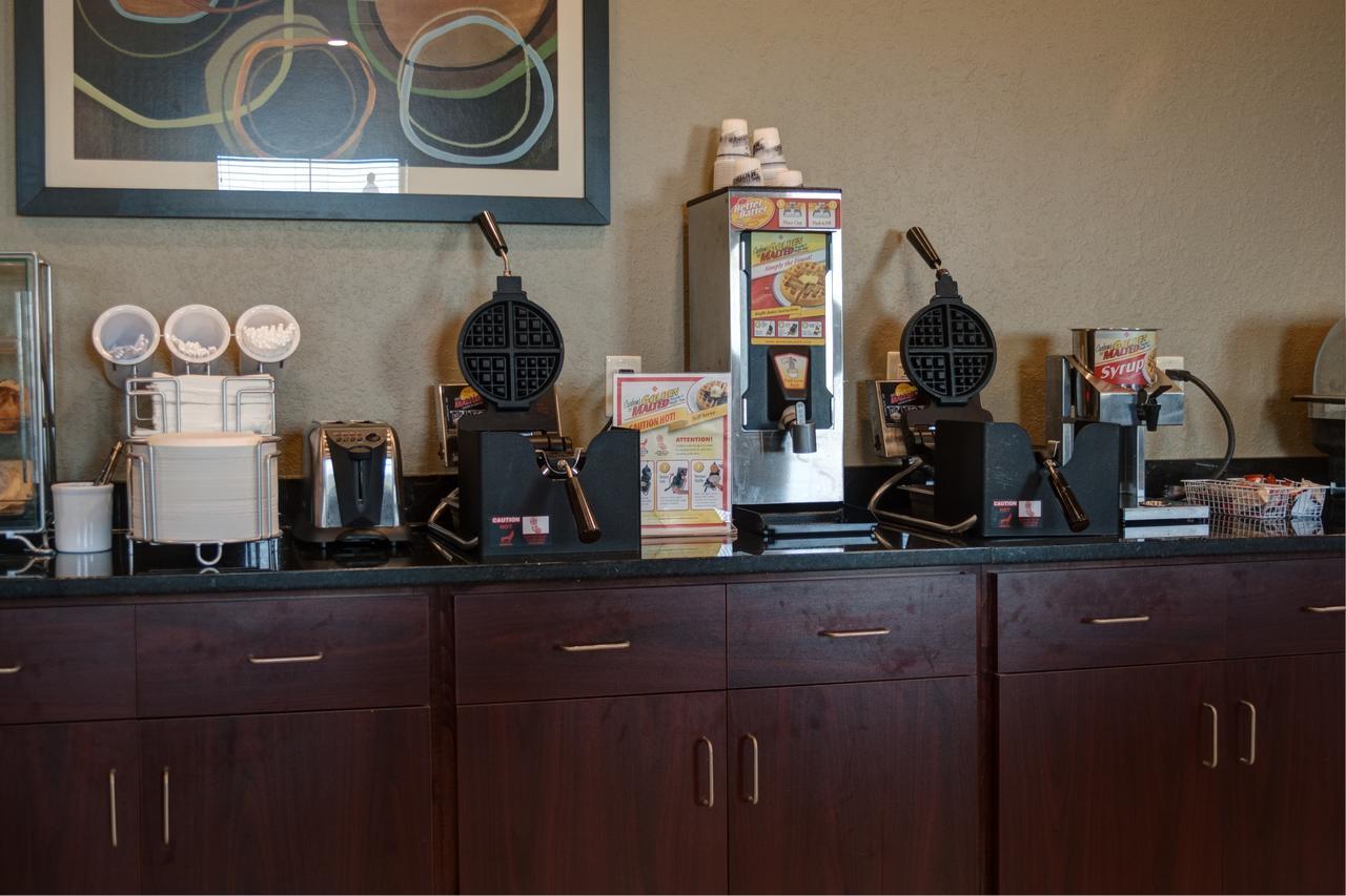 Hotel Cobblestone Hotel&suites -
